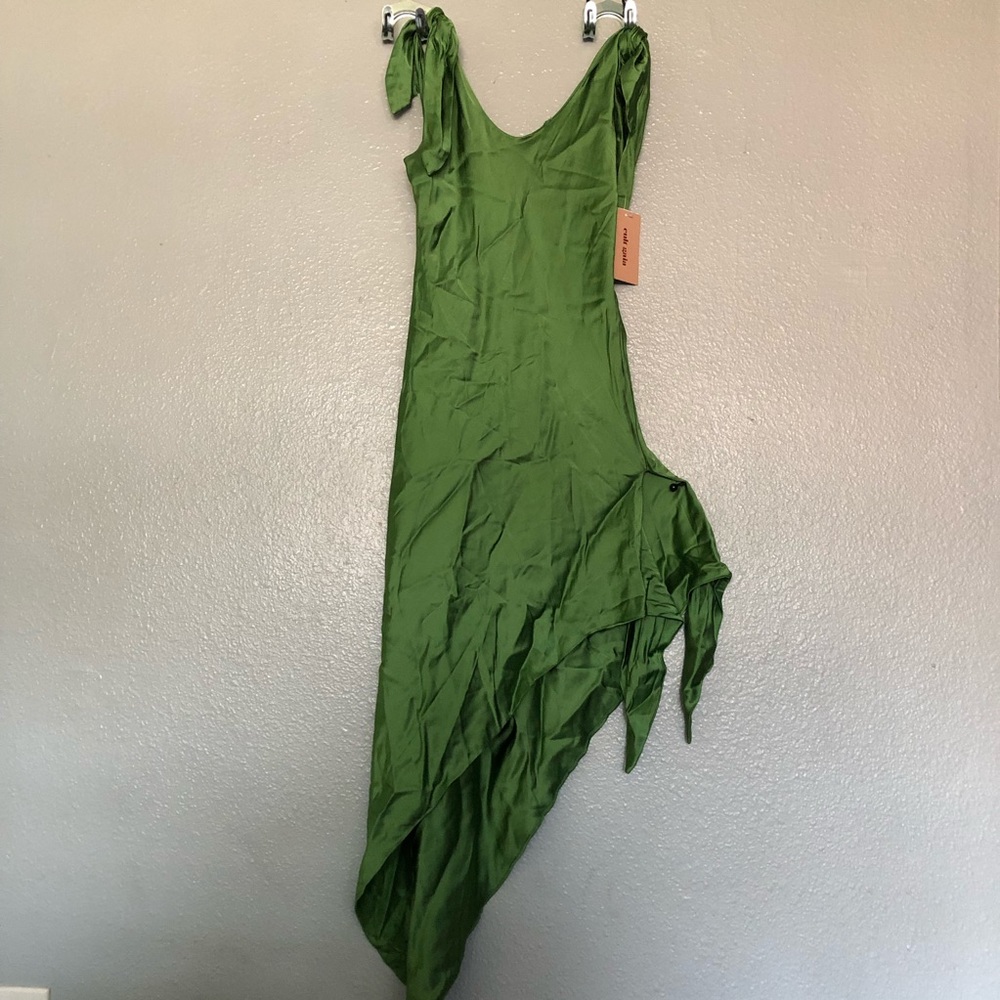 CULT GAIA
Dehlila Side-Tie Midi Dress in Green